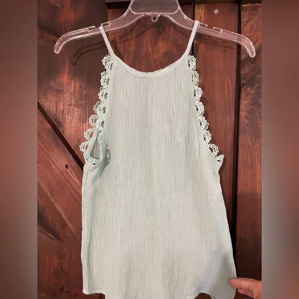 Boutique teal tank